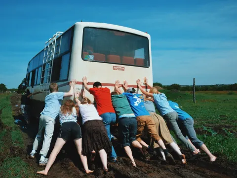 Rural homestay trip student negotiate El Nino rains in Tetu spring 2016